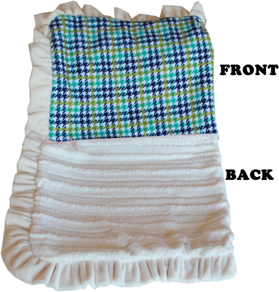 Luxurious Plush Pet Blanket Aqua Plaid 1-2 Size